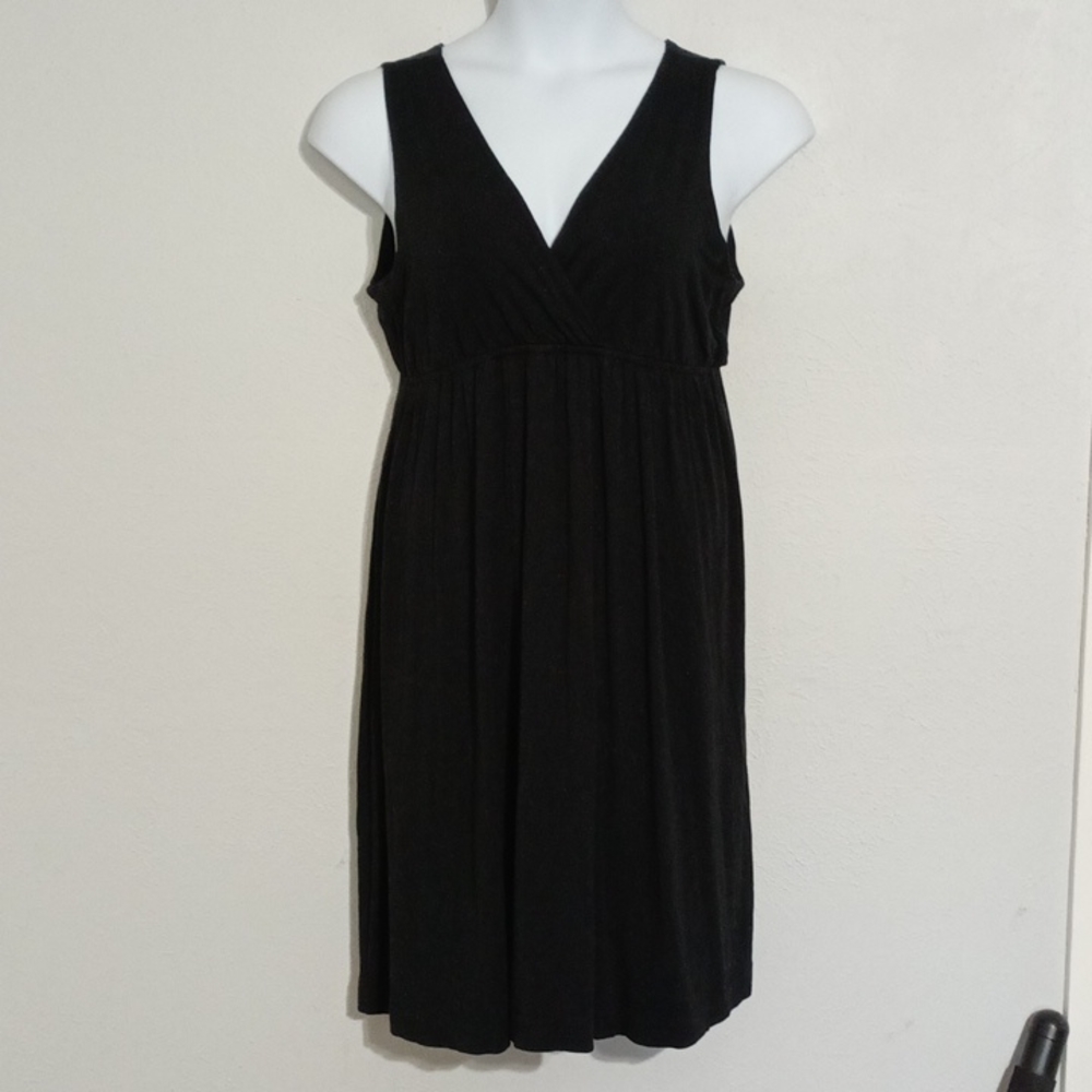 New York & Company Black Sleeveless V-Neck Midi Dress